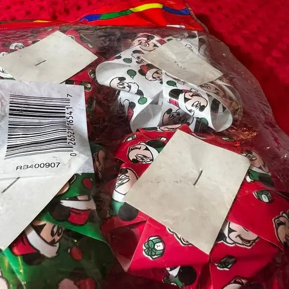 1997 Disney Mickey Mouse + Minnie Christmas Wrapping holiday 8 self stick Bows